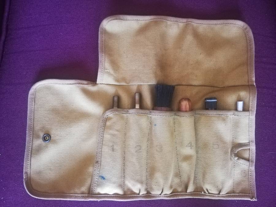 20mm cannon cleaning kit. Possibly Rhodesian. No overseas postage.