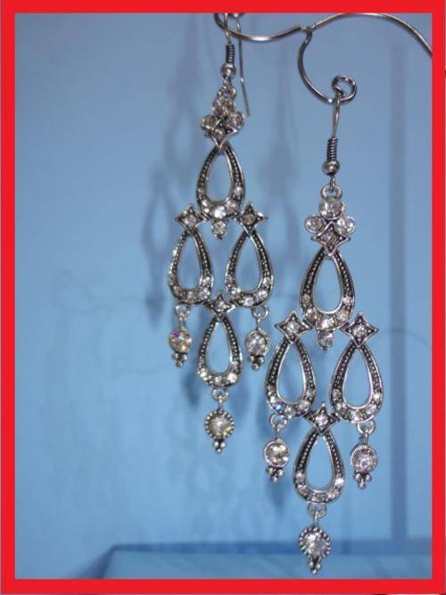 Vintage style Clear Crystal earrings