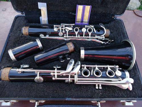 Vintage Bundy Clarinet