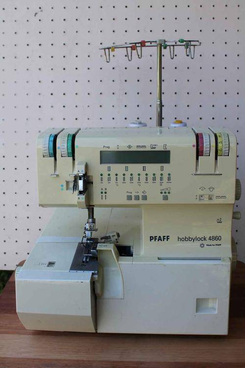 Vintage Pfaff Hobbylock Overlocker