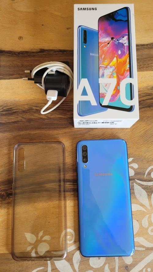 Samsung Galaxy A70 + FREE Samsung Galaxy A3