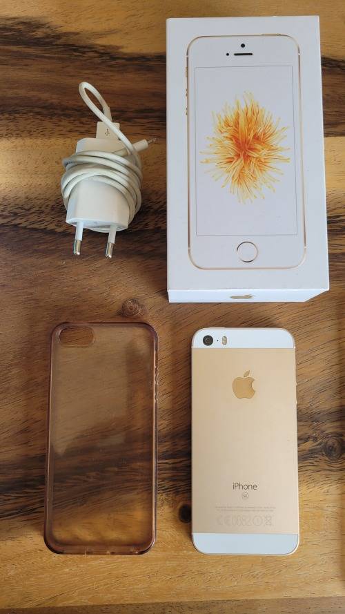 Apple iPhone SE