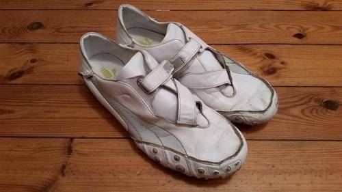 Puma - Leather strapped sneakers