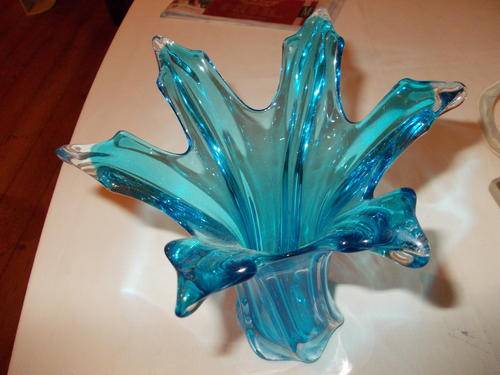 Truly beautiful   -  Venetian Vase  -  Turquoise and Clear Glass. height 23cm