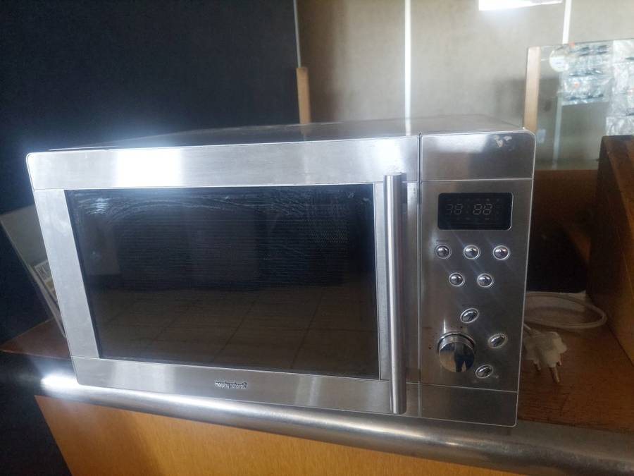 Mophy richards microwave oven