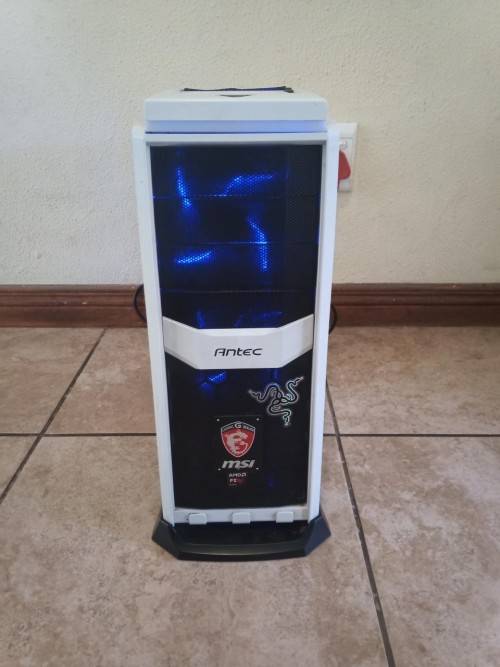 Antec AMD Gaming Rig 6-Cores 6-Threads, 16GB Ram, MSI 970 Gaming MB, MSI RX570 4GB Graphics, 6 Fans