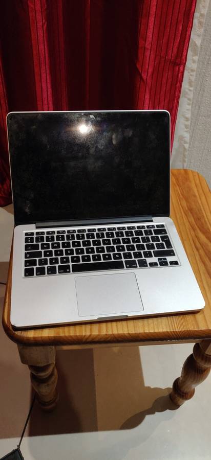 MacBook Pro 13 inch Retina (Early 2015), 256GB SSD, 8GB RAM