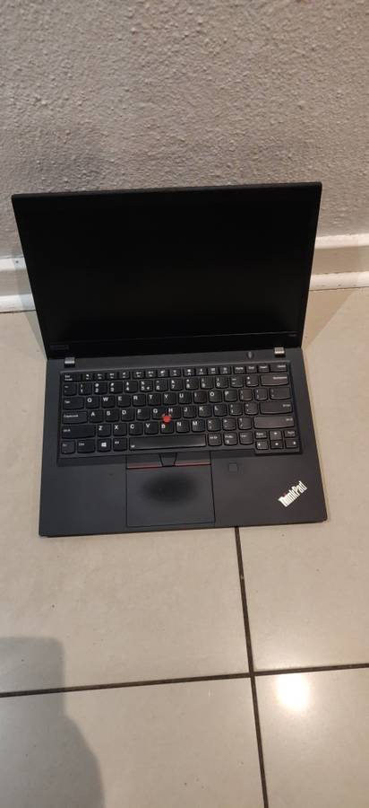 *Super Fast!* ThinkPad T490 i5-8265u (8 CPU Threads), 16GB DDR4, 256GB NVMe, Full HD 1080p IPS