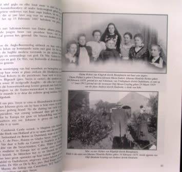 Tussen Die Berge Die geskiedenis van `n landstreek en sy mense 1848 - 1998 . E.Greyling  Ltd 80/150