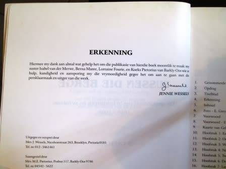 Tussen Die Berge Die geskiedenis van `n landstreek en sy mense 1848 - 1998 . E.Greyling  Ltd 80/150