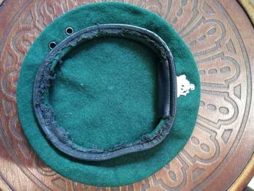 Rhodesian Light Infantry  ( RLI ) beret with badge.
