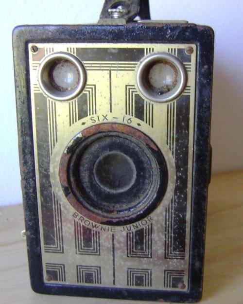 Brownie Junior SIX - 16 camera