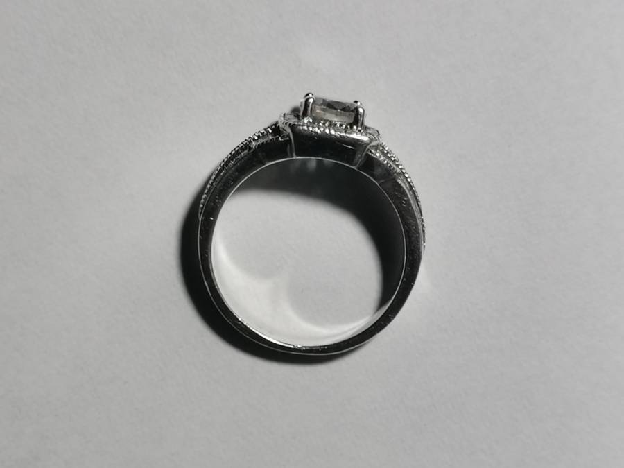 SILVER 925 RING. WEIGHT: 4.37 GRAMS.  INSIDE DIAMETER: 17MM.