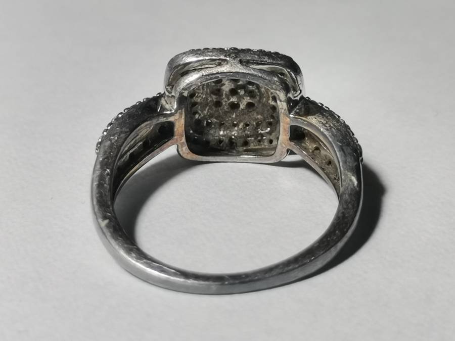 SILVER 925 RING. WEIGHT: 3.67 GRAMS.  INSIDE DIAMETER: 16MM.