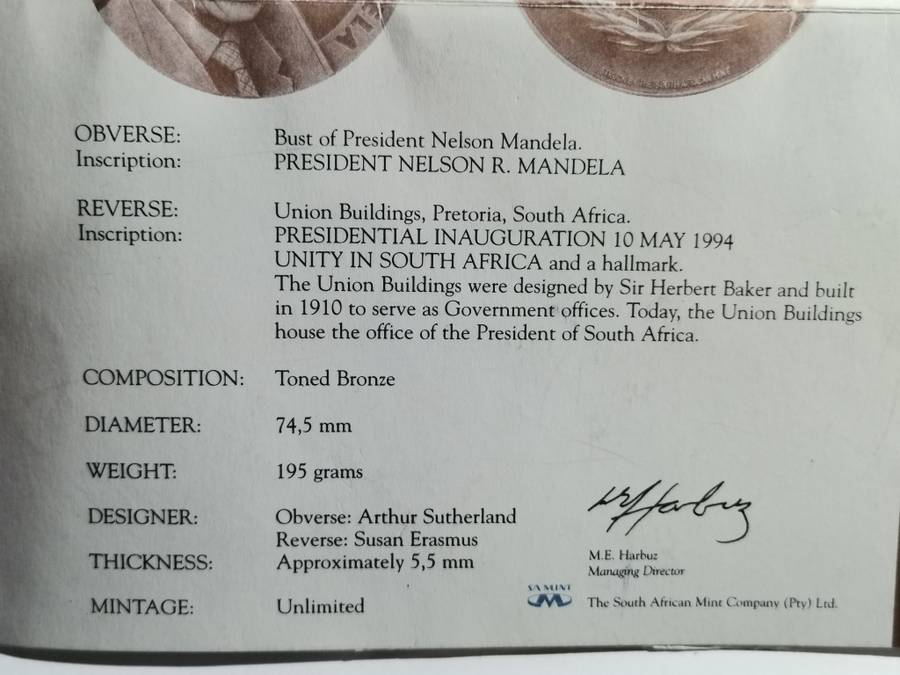 HUGE FNB MANDELA MEDALLION IN BOX WITH CERTIFICATE. WEIGHT: 195 GRAMS.