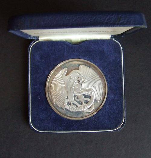 BIG Silver De Beers Medallion - 63 grams!!!  Two ounces of Silver!!!