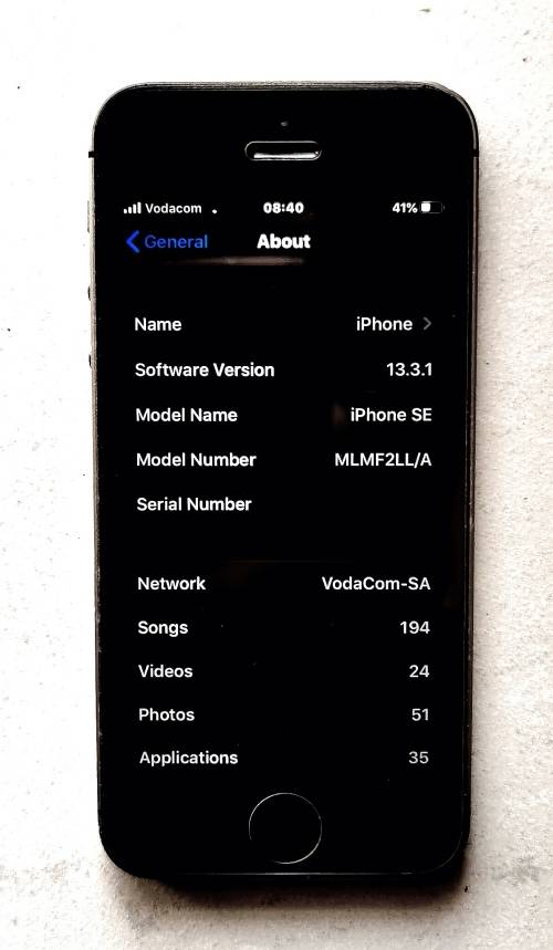 iPHONE SE 64Gb