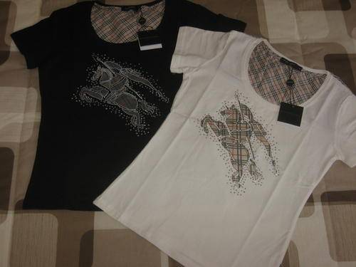 Burberry T-shirt, colour cream size med.