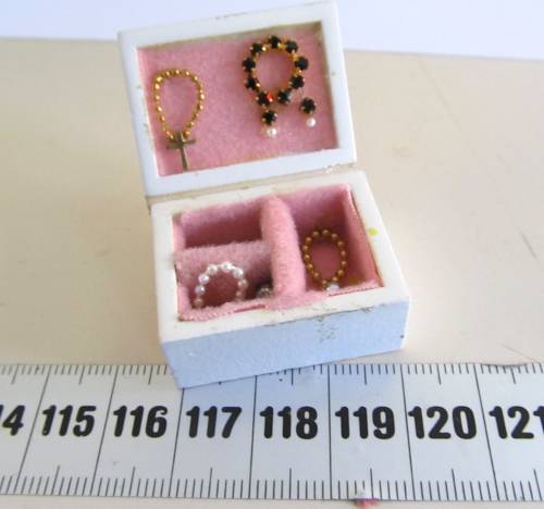 Miniature Dollhouse 1/12"  scale - wooden jewellry box