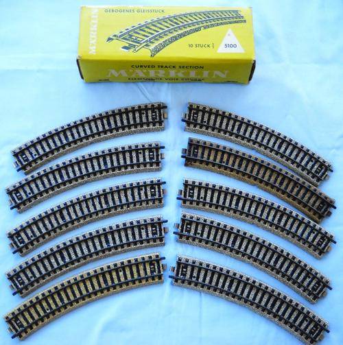 MARKLIN-5100-HO-Boxed-10 Curved Rails-EXCELLENT CONDITION