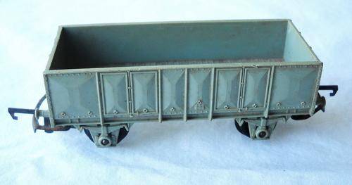 TRIANG GOODS WAGON-R 217-TRAIN-HO-EXCELLENT CONDITION