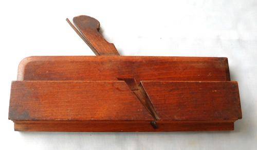 MOSELEY & SON-ANTIQUE-WOODEN PLANE-VERY GOOD CONDITION