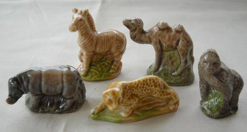 SET SEVEN-WADE WHIMSIES FIGURINES-Excellent Condition