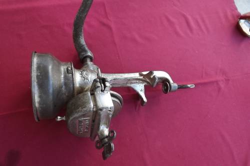 C.Schlieper Alemania coffee grinder in cast iron from Germany.