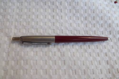 Parker maroon colour pencil.Made in UK.Very good condition