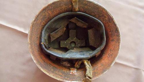 WW2 British Helmet - as per scan