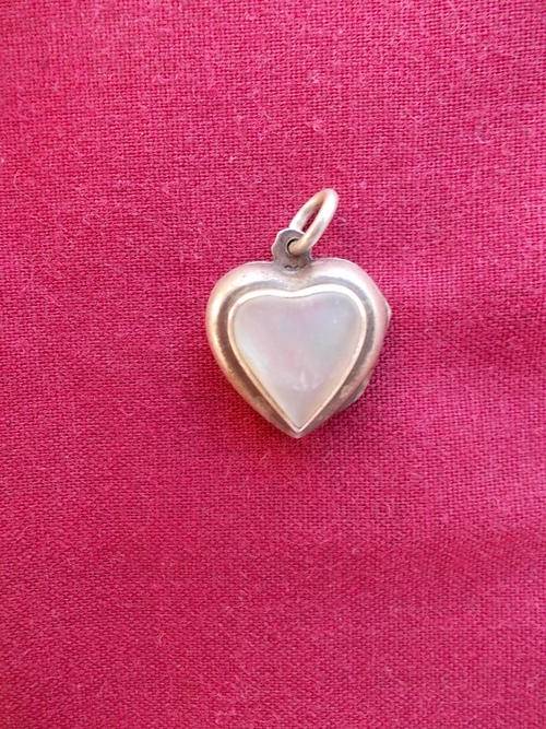 Silver 925 locket heart with Mother of Pearl inlay