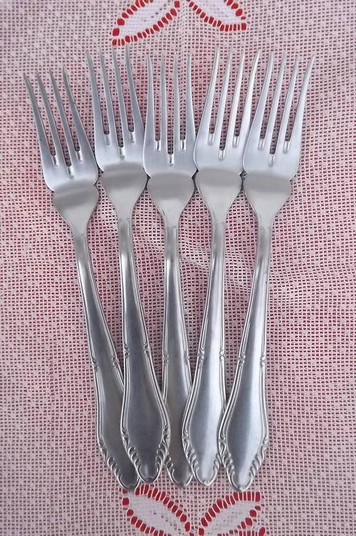 Set of 5 forks - make Violet Roneusil