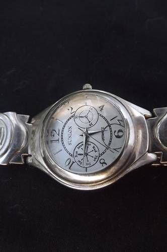 Sunion Quartz Men's Watch with month and day - good working condition