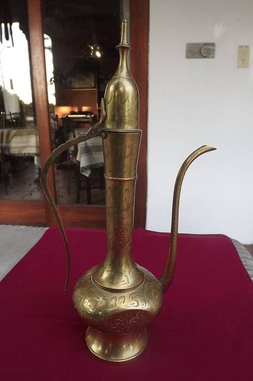 Large Brass Kettle with lid in good condition - height 38cm