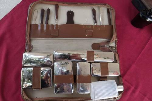Vintage Men's 15 Piece Utility/Manicure Travel Set in Case