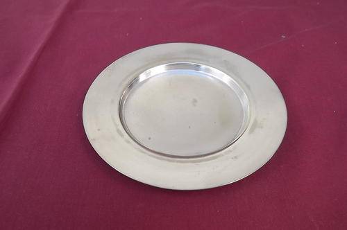 Small EPNS plate as per scan - good condition - 14cm diameter