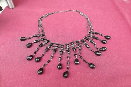Black Beads and Chain Costume Jewellery Choker in good condition