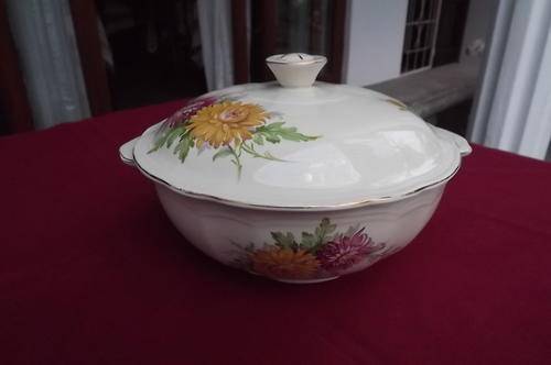 Alfred Meakin Porcelain Serving Bowl with Lid - gilded edge - made in England - good condition