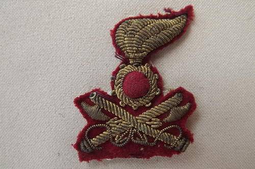 WW2 Italian Artillery Cloth Badge - Gold Thread on Maroon - height 5cm