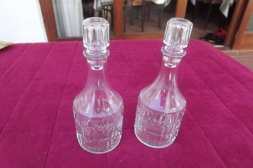 Set of 2 Decanters with Stoppers for Olive Oil and Vinegar - height 17cm with stopper-good condition