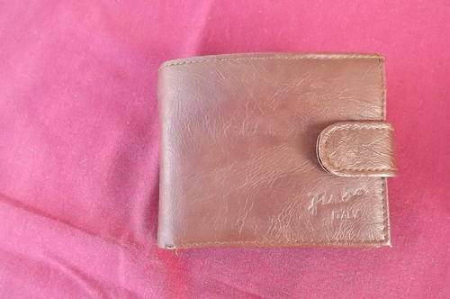 Brown Men's Wallet from Fino Italy - lots of space for cards, notes & change - as new - 9x11cm