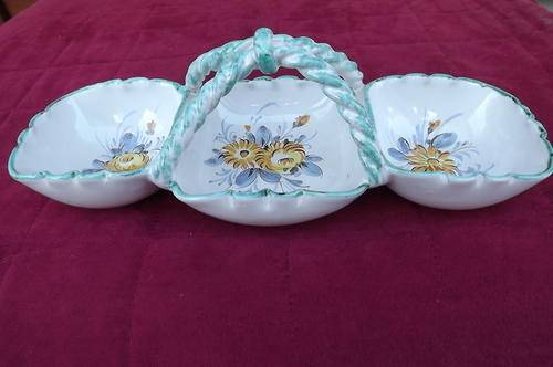 Pretty porcelain 3 division basket server with floral design at bottom. Length 31 cm.Good condition