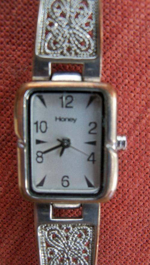 Ladies Watch Honey Wind up - Working  - wristband broken