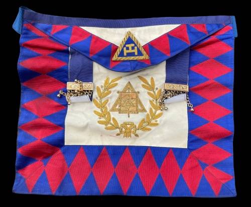 MASONIC FULL REGALIA / GRAND CHAPTER *VINTAGE* RA 70s ESTIMATE R 700 - R 1 200
