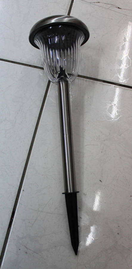 Solar LED Garden Light (1 piece)