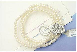 DIOR HEART PEARL BRACELET