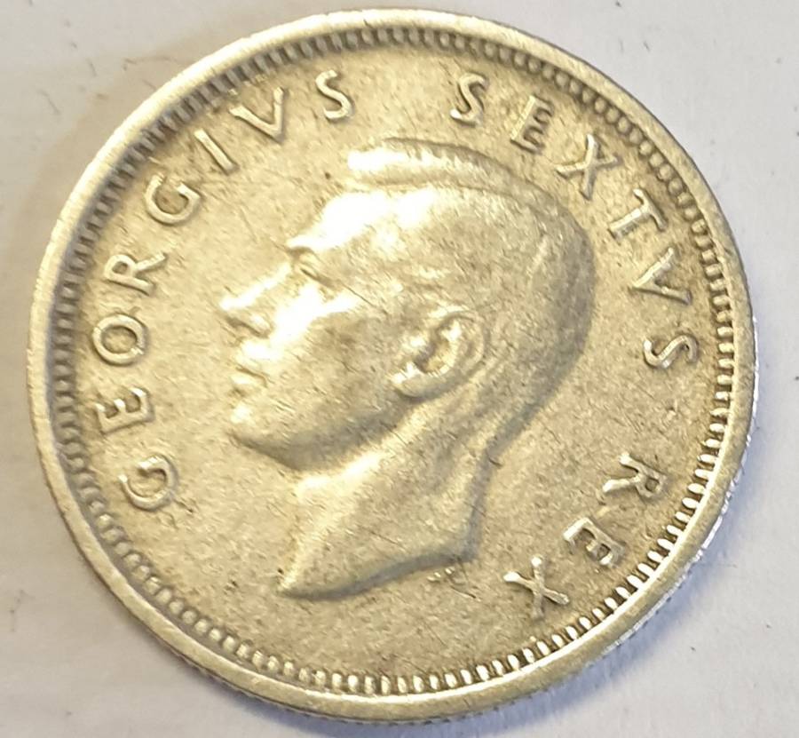 1950 Sixpence as per images !!!