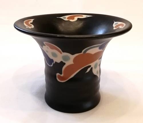 Beautiful Gouda, Regina vase in the rare Perla pattern