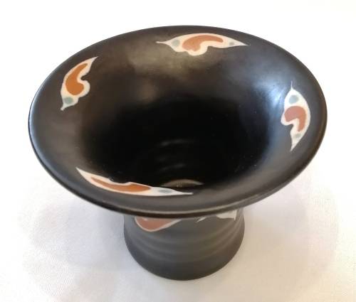 Beautiful Gouda, Regina vase in the rare Perla pattern