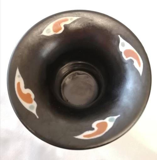 Beautiful Gouda, Regina vase in the rare Perla pattern